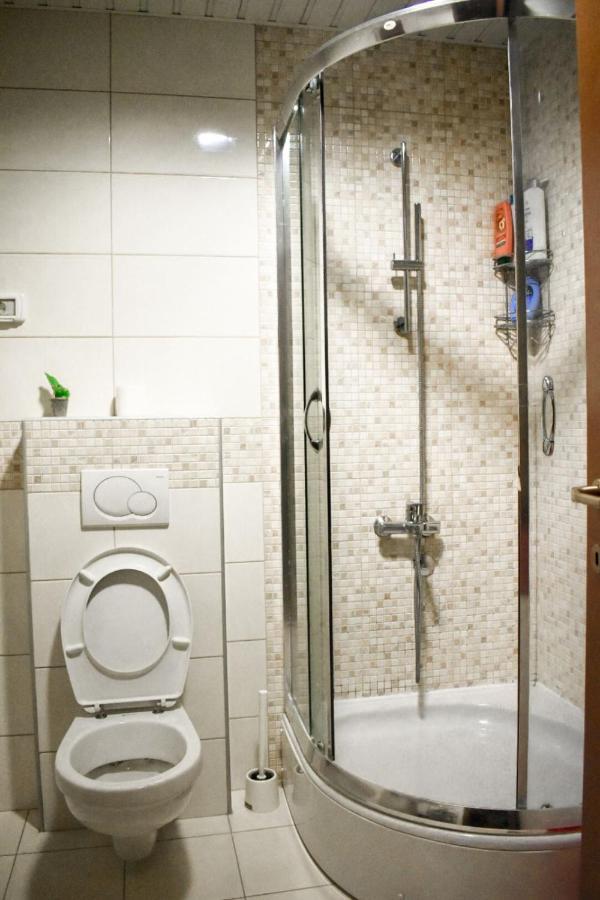 Apartman Sara 2 Podgorica Bagian luar foto