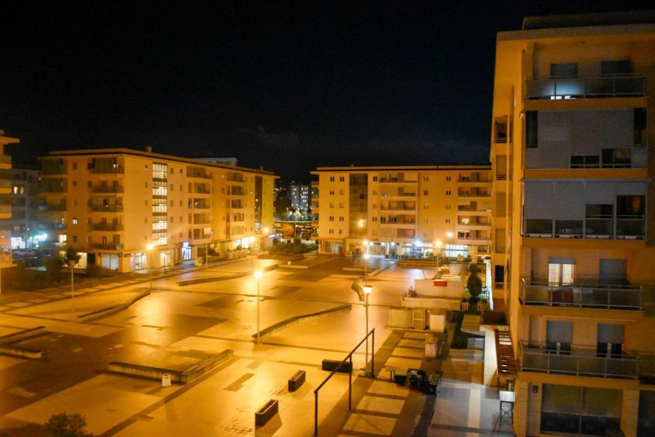 Apartman Sara 2 Podgorica Bagian luar foto
