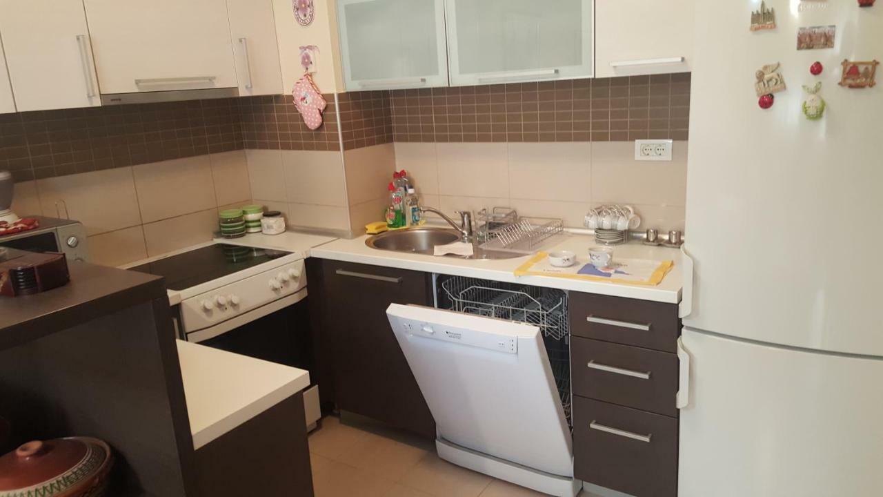 Apartman Sara 2 Podgorica Bagian luar foto