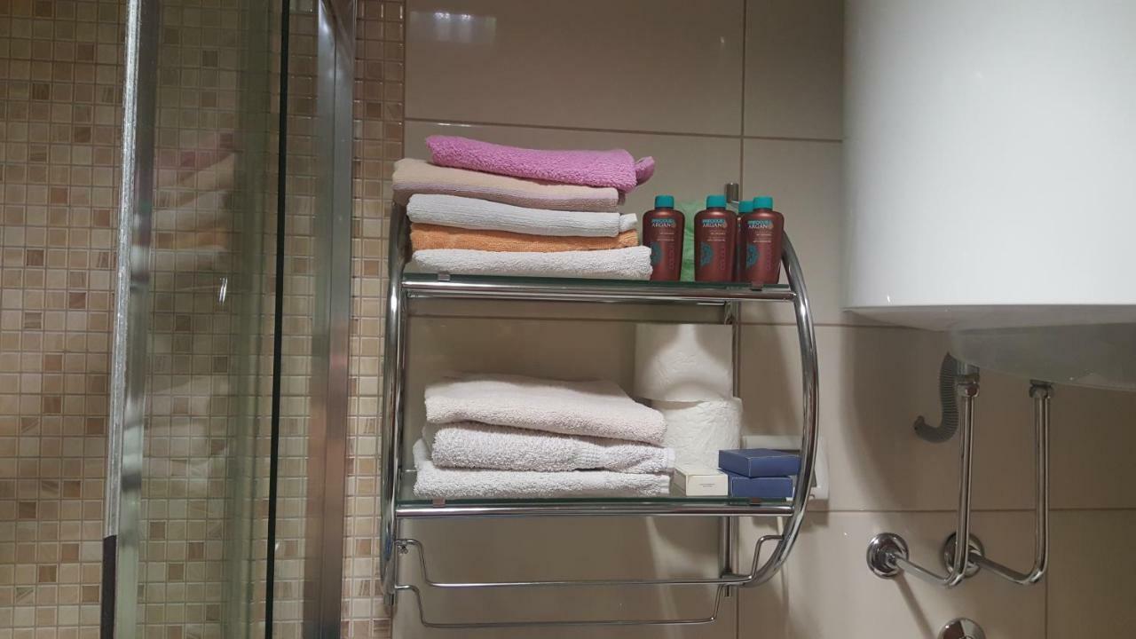Apartman Sara 2 Podgorica Bagian luar foto